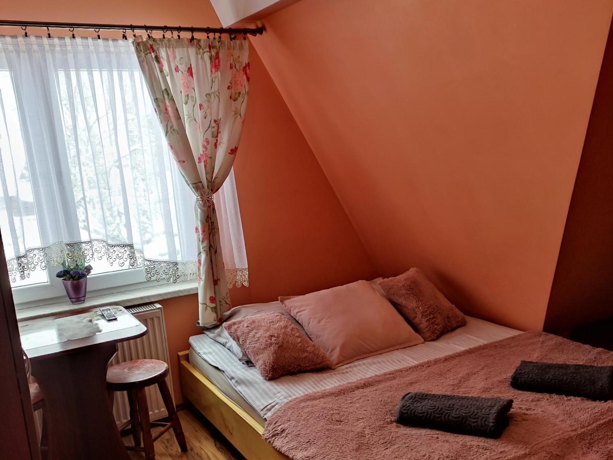 Pokoje I Apartamenty Regionalny Styl Ul Krole 1A Zakopane Zimmer foto